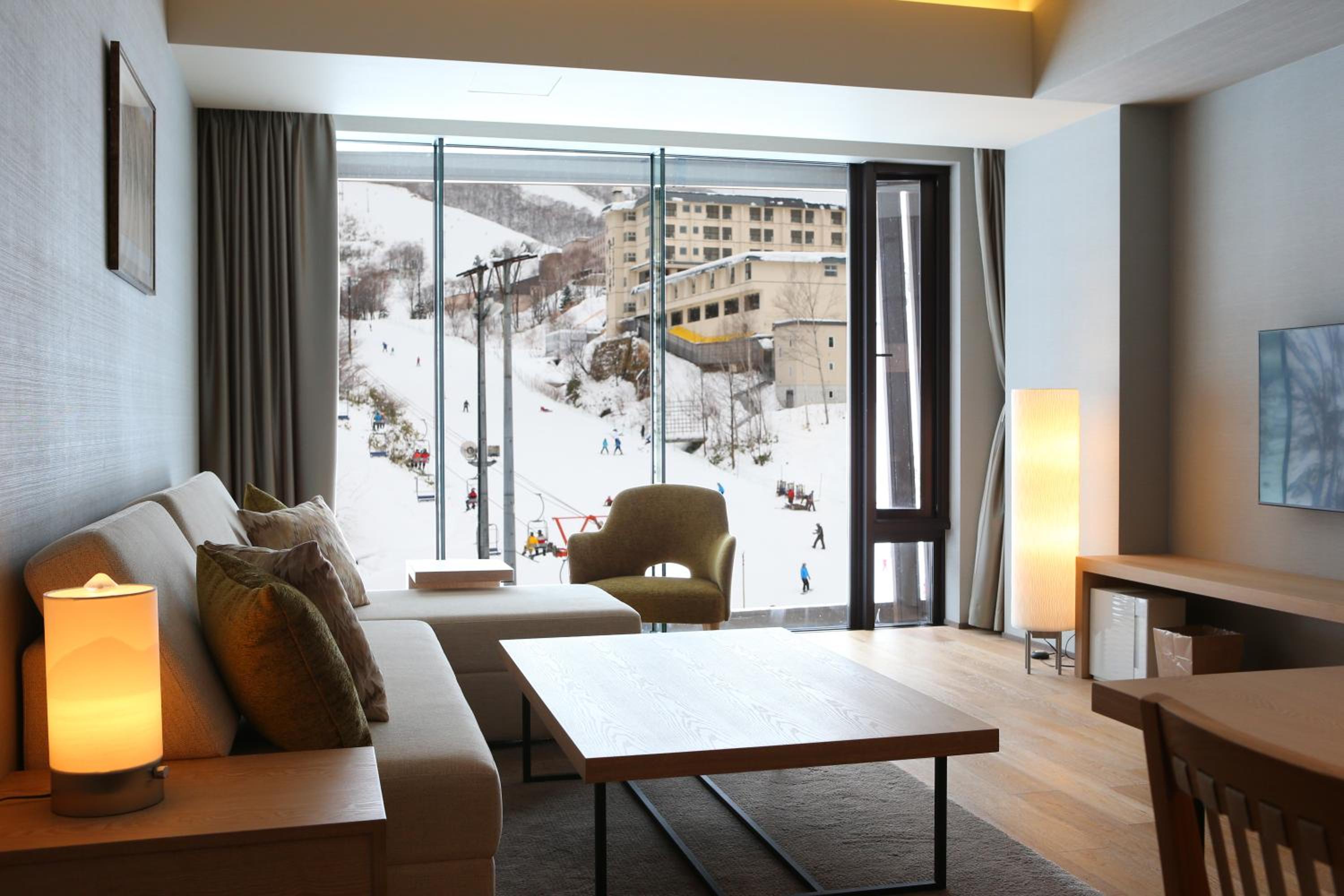 2 Bedrooms, Apartment, Resort View