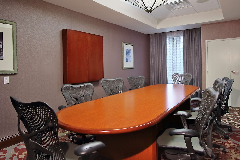 Hilton Garden Inn Sonoma County Airport 46/59