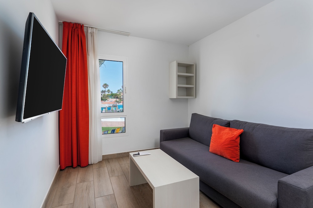 BARCELO CORRALEJO SANDS 32/57