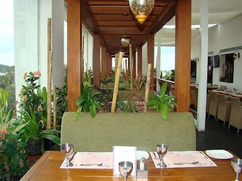 AURICK BOUTIQUE HOTEL 1/28