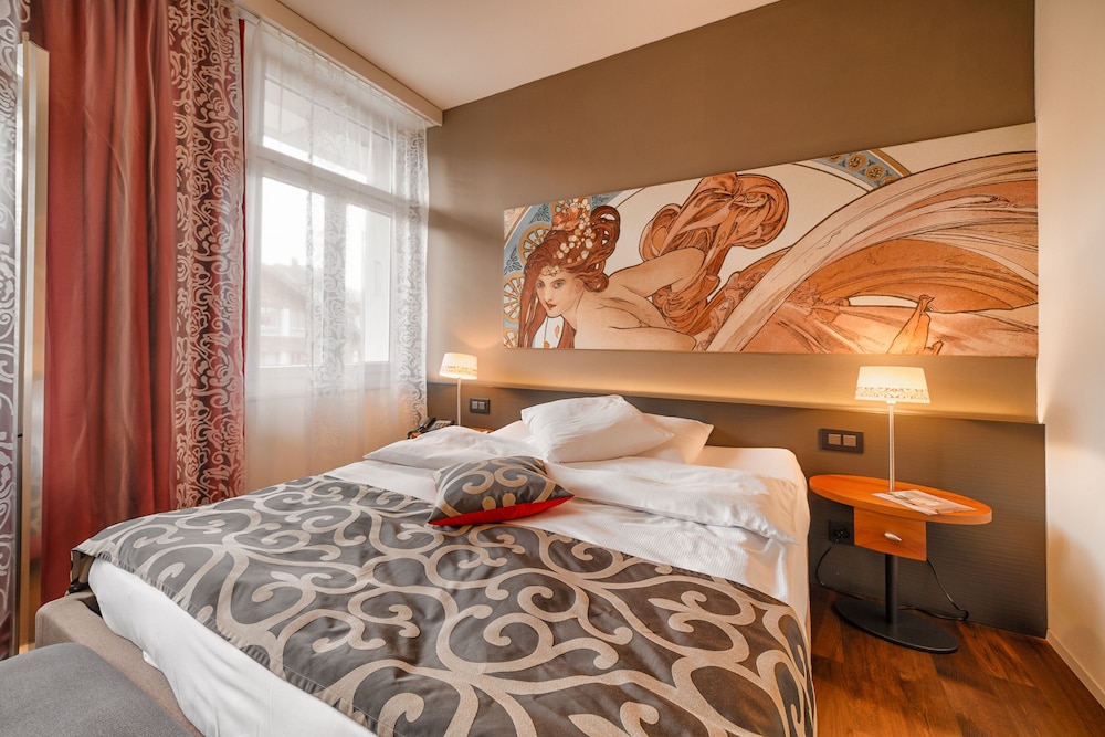 Boutique, Double Bed