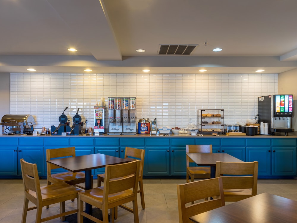 Country Inn & Suites By Radisson, Doswell (Kings Dominion), VA 32/39