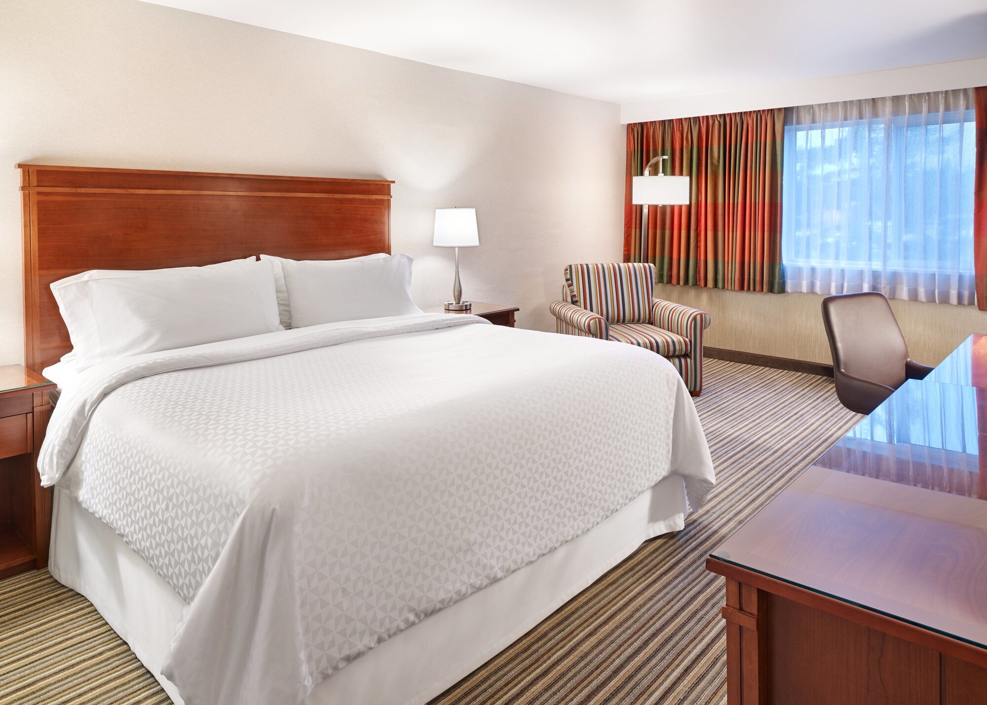 Room at Four Points By Sheraton Bellingham Hotel And Conference Center, BELLINGHAM - WA