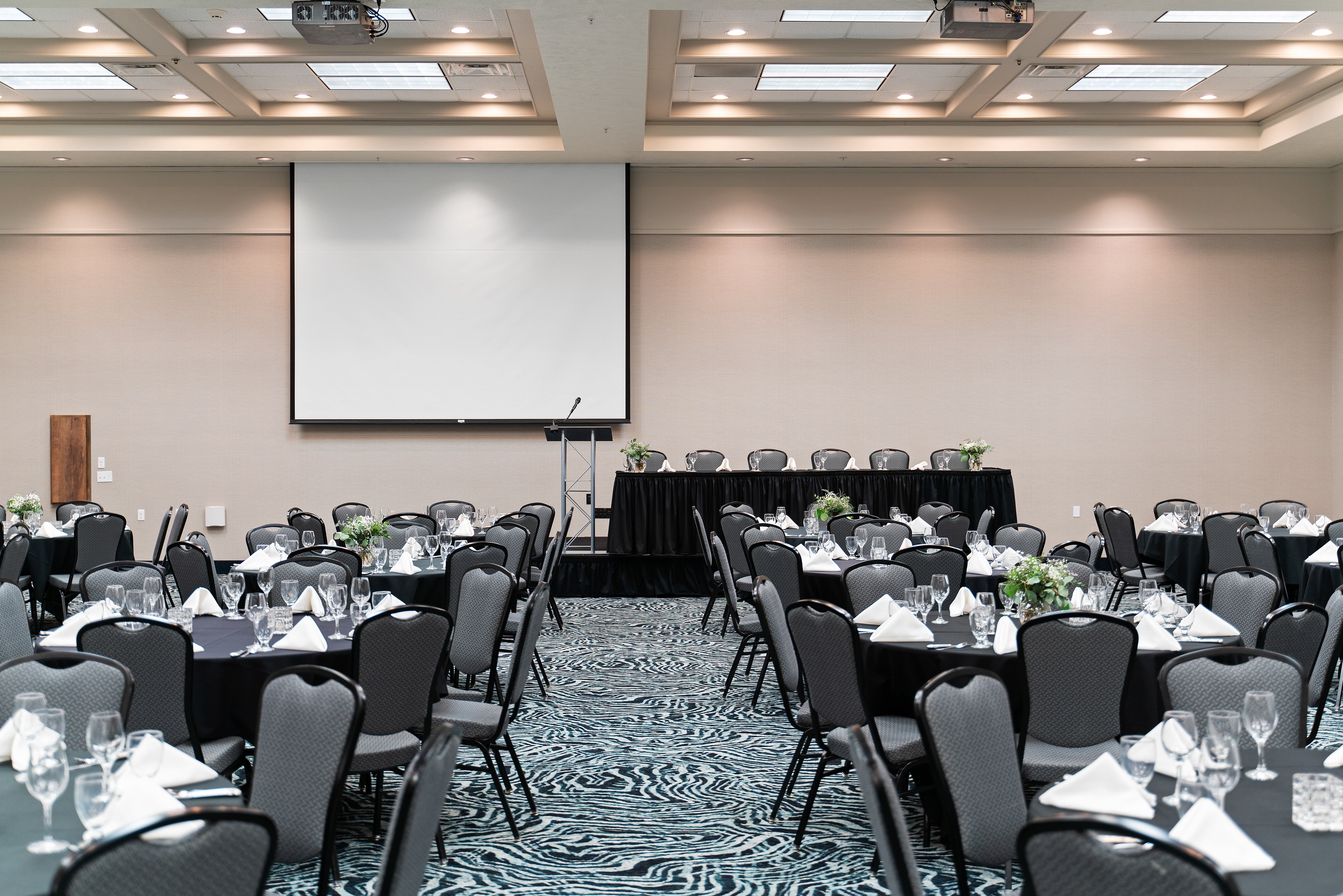 Holiday Inn Kearney 34/50