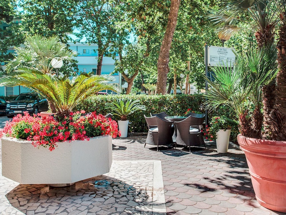 Hotel Caravelle 41/46