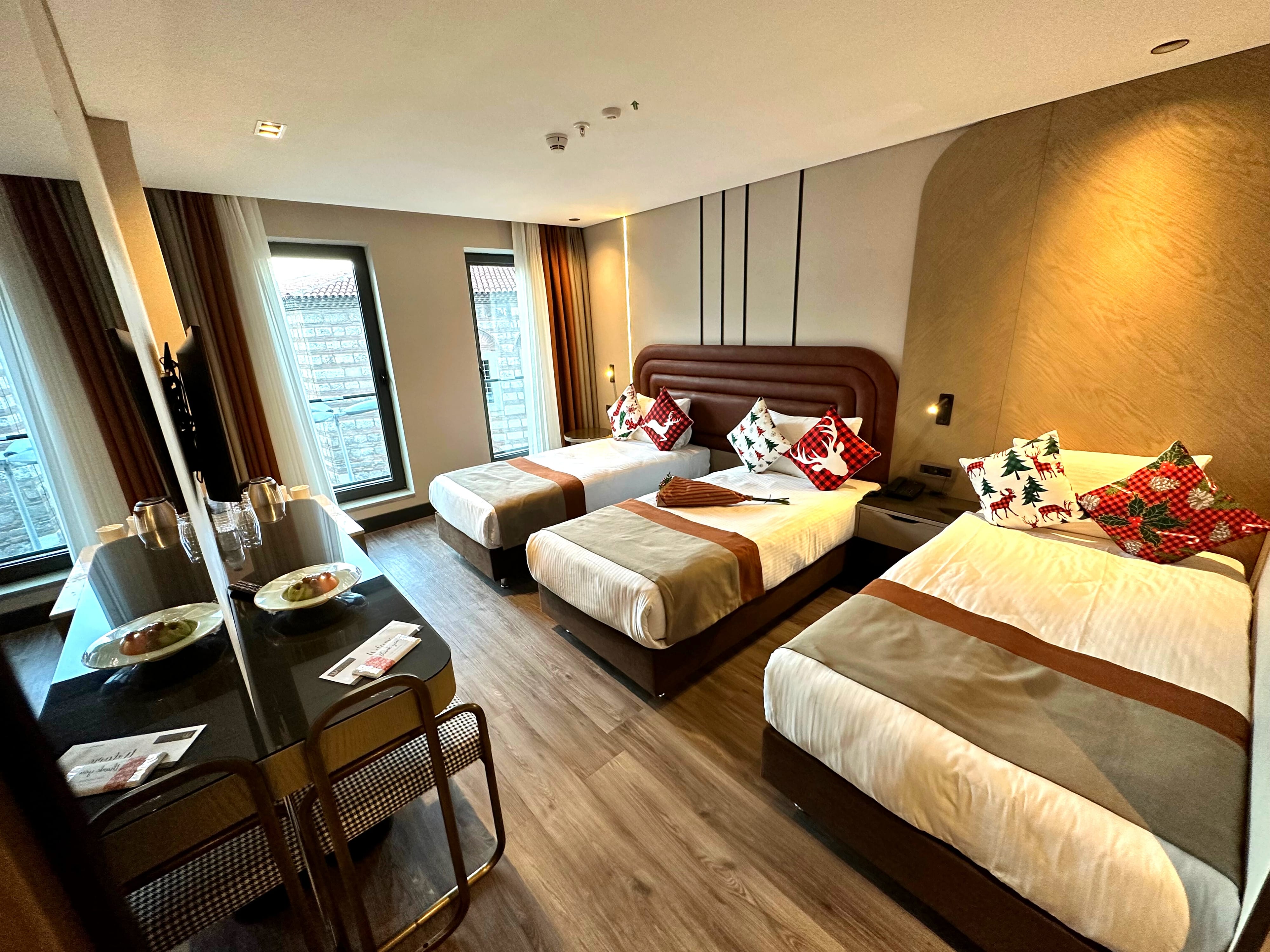 DELUXE TRIPLE ROOM