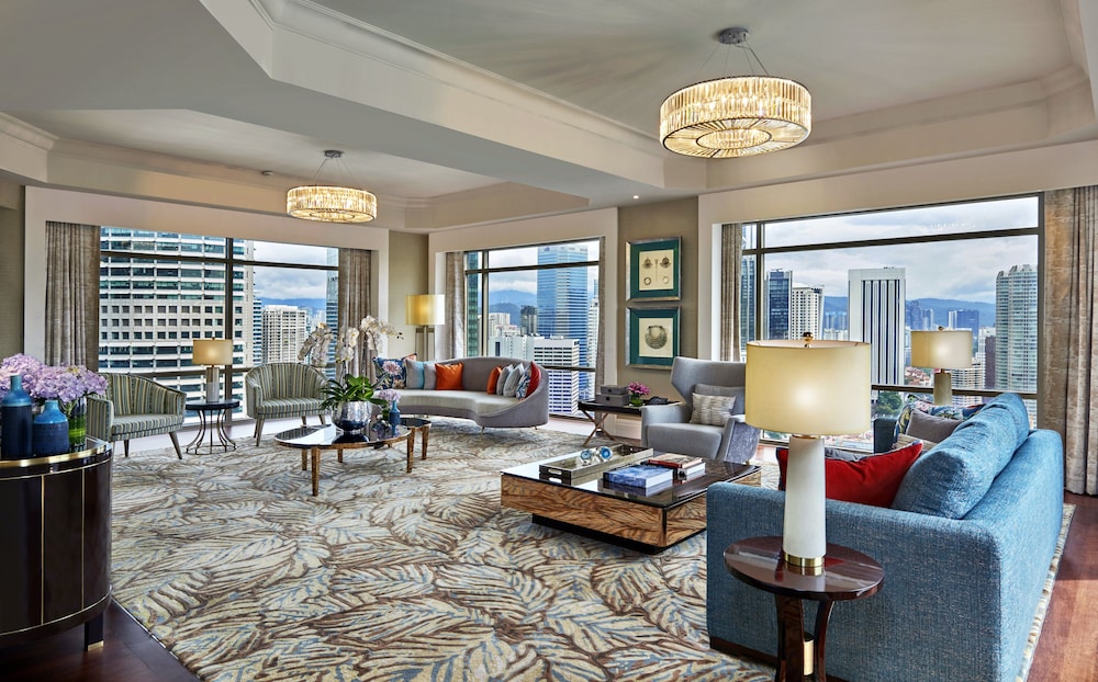 Mandarin Oriental Kuala Lumpur 55/83