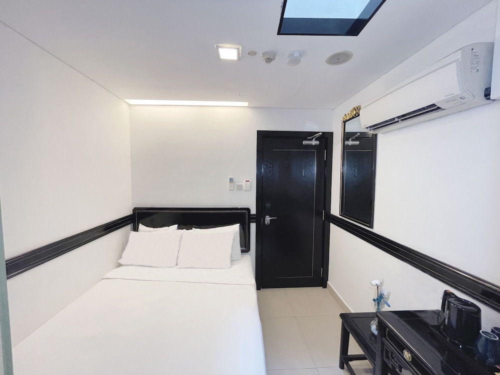The Snooze Hotel Marine Parade (Ex Le Peranakan Hotel) 24/40