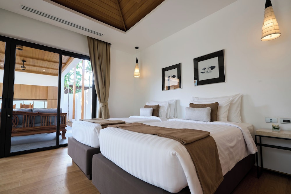 2 BEDROOMS, POOL, SUPERIOR, VILLA