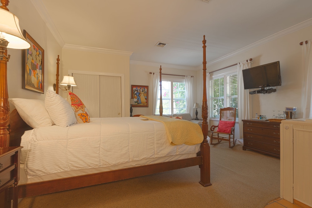 The Caribbean Court Boutique Hotel 38/83