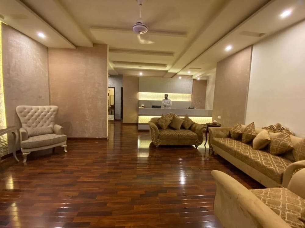 Shelton’s Rezidor Lahore 44/51