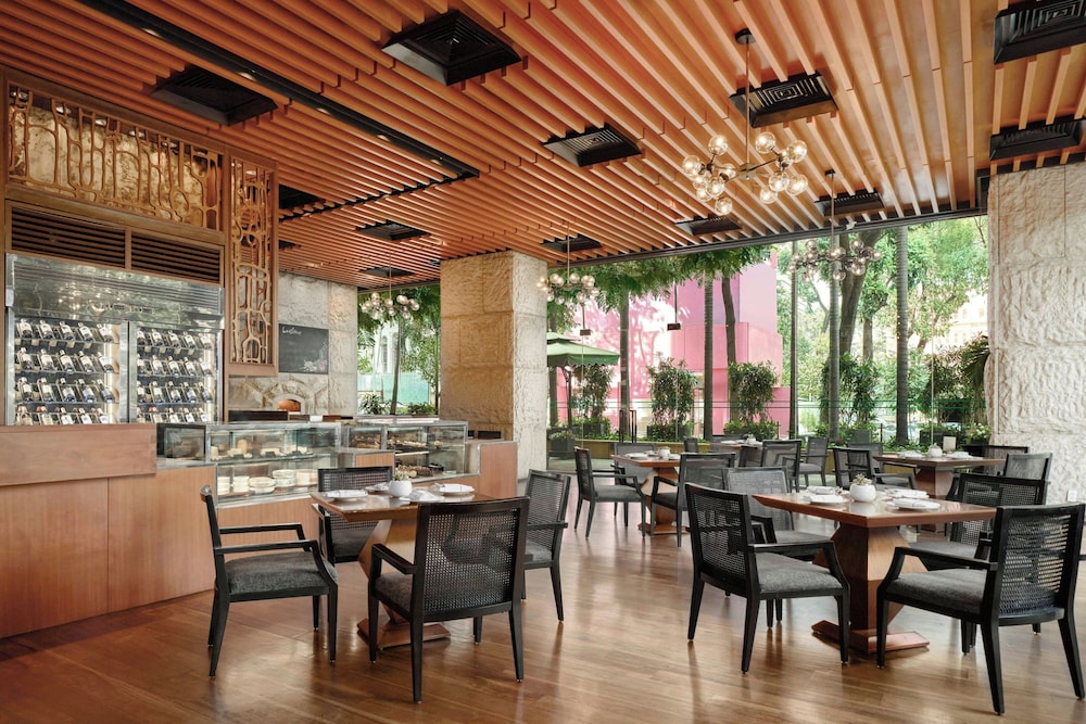 JW Marriott Hotel & Suites Saigon, The Apartments 30/49