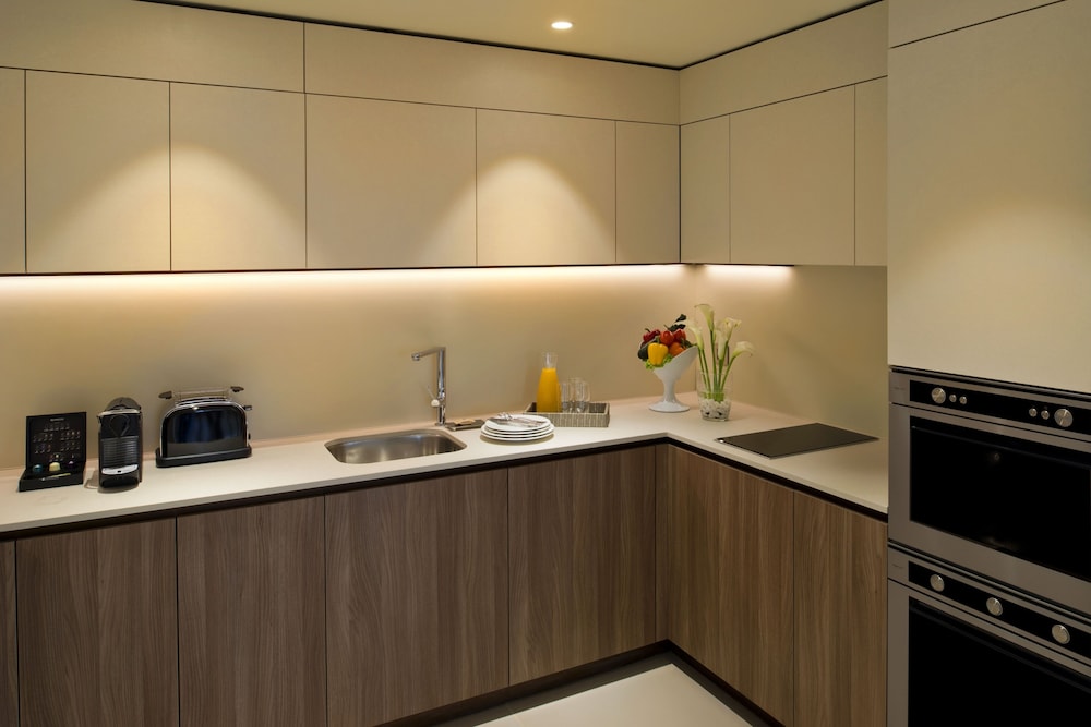 Voco Doha West Bay Suites 15/100