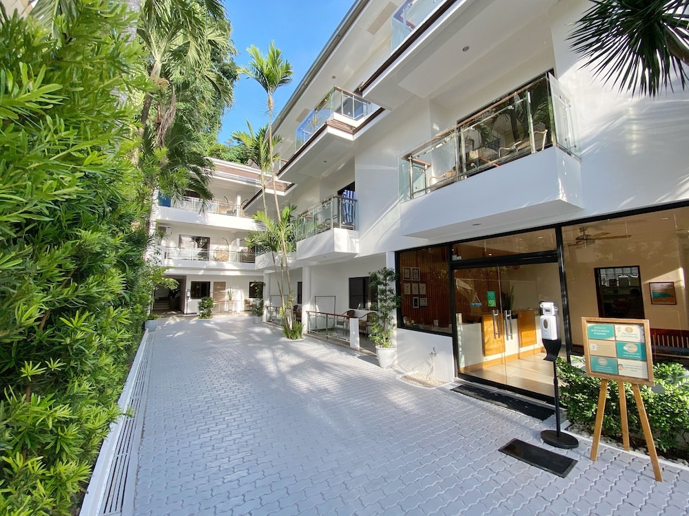 Jonys Beach Resort 37/44