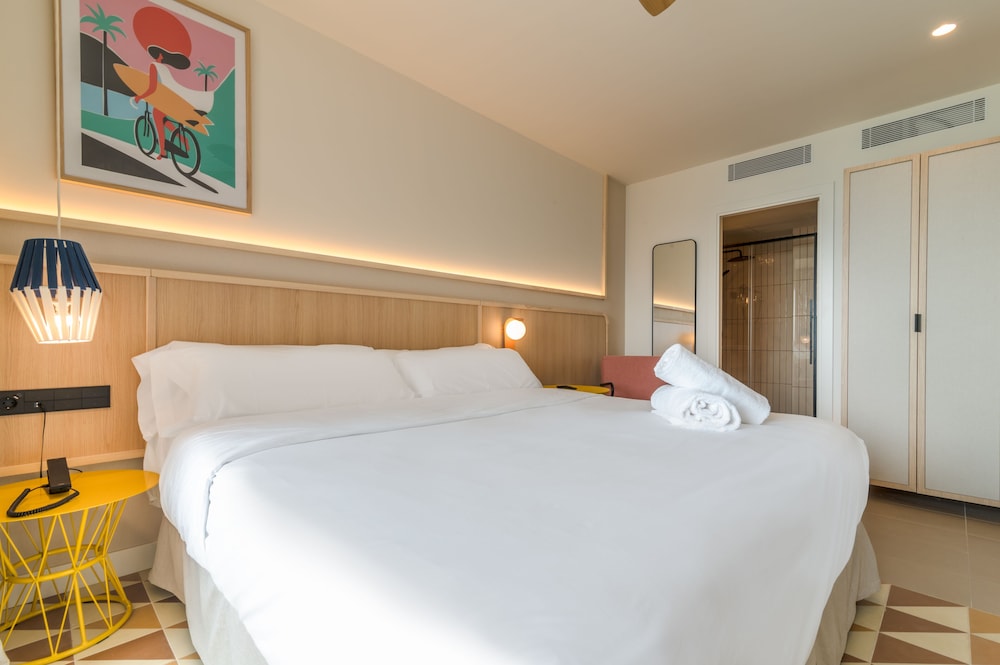 Akquaaa Boutique Hotel 11/48