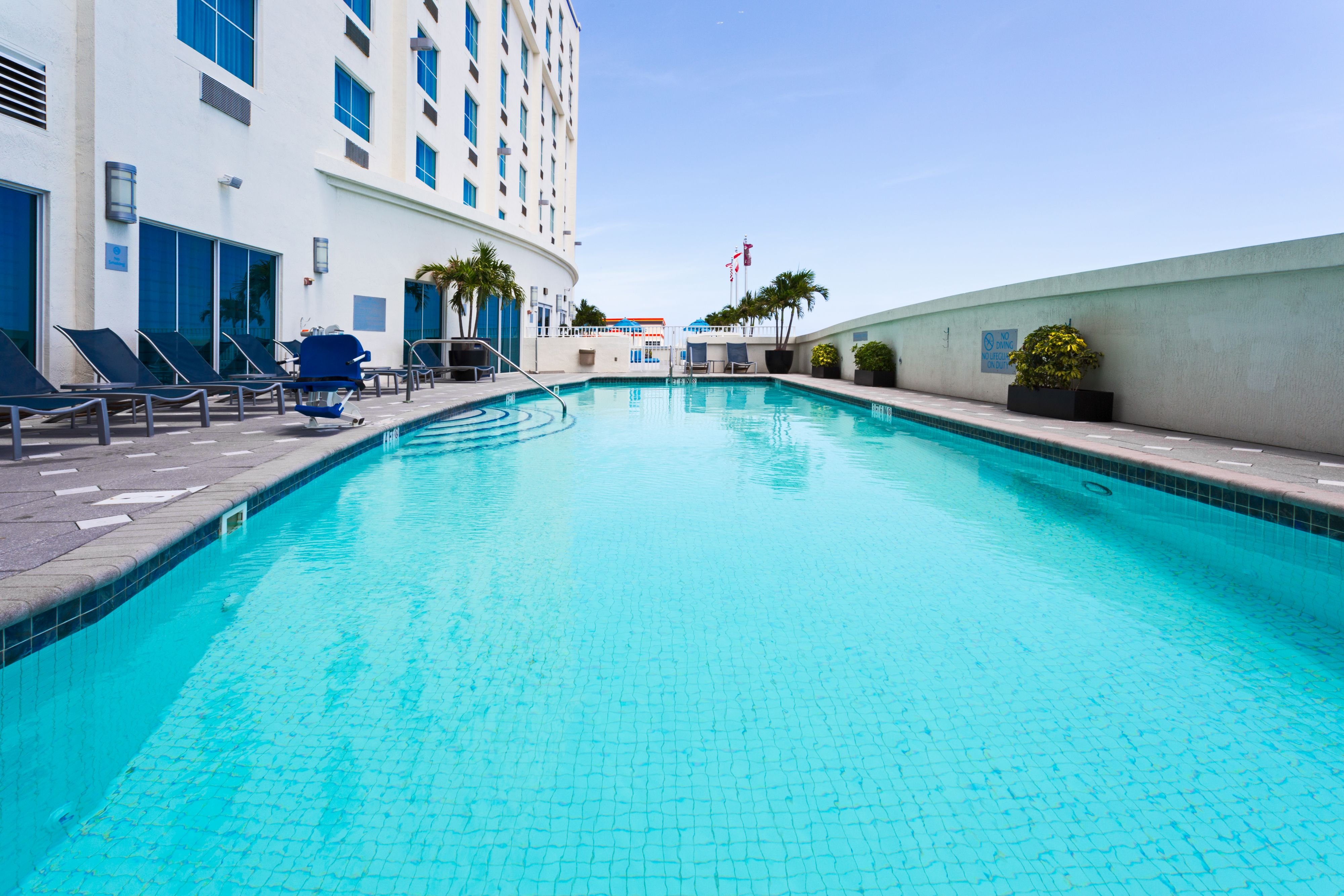 Crowne Plaza Fort Lauderdale Airport Cruise Port 58/61