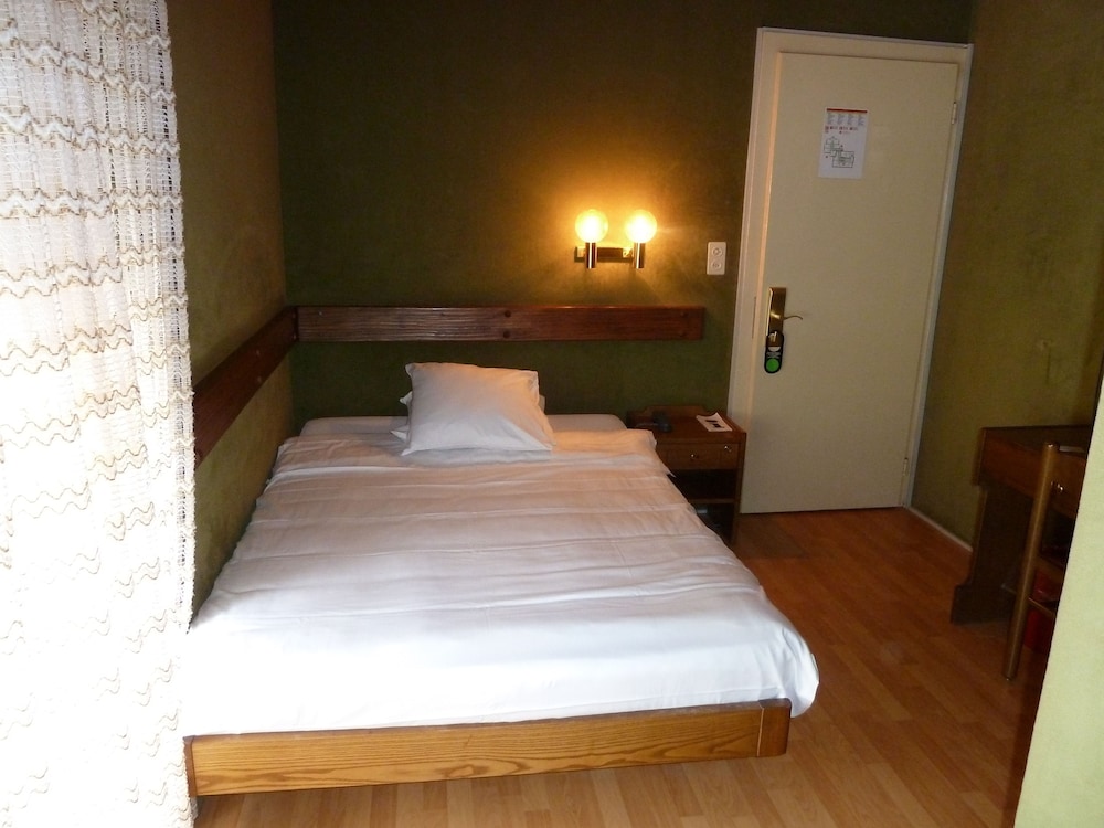 Hotel du Stand 8/21