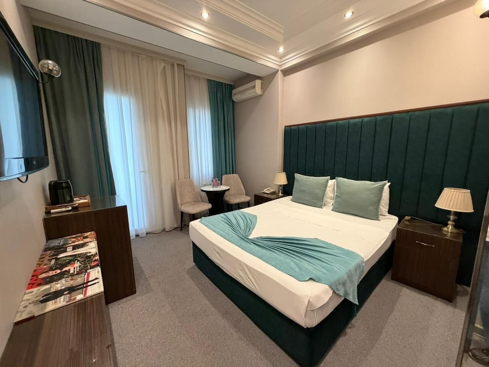 Karat Inn 9/50