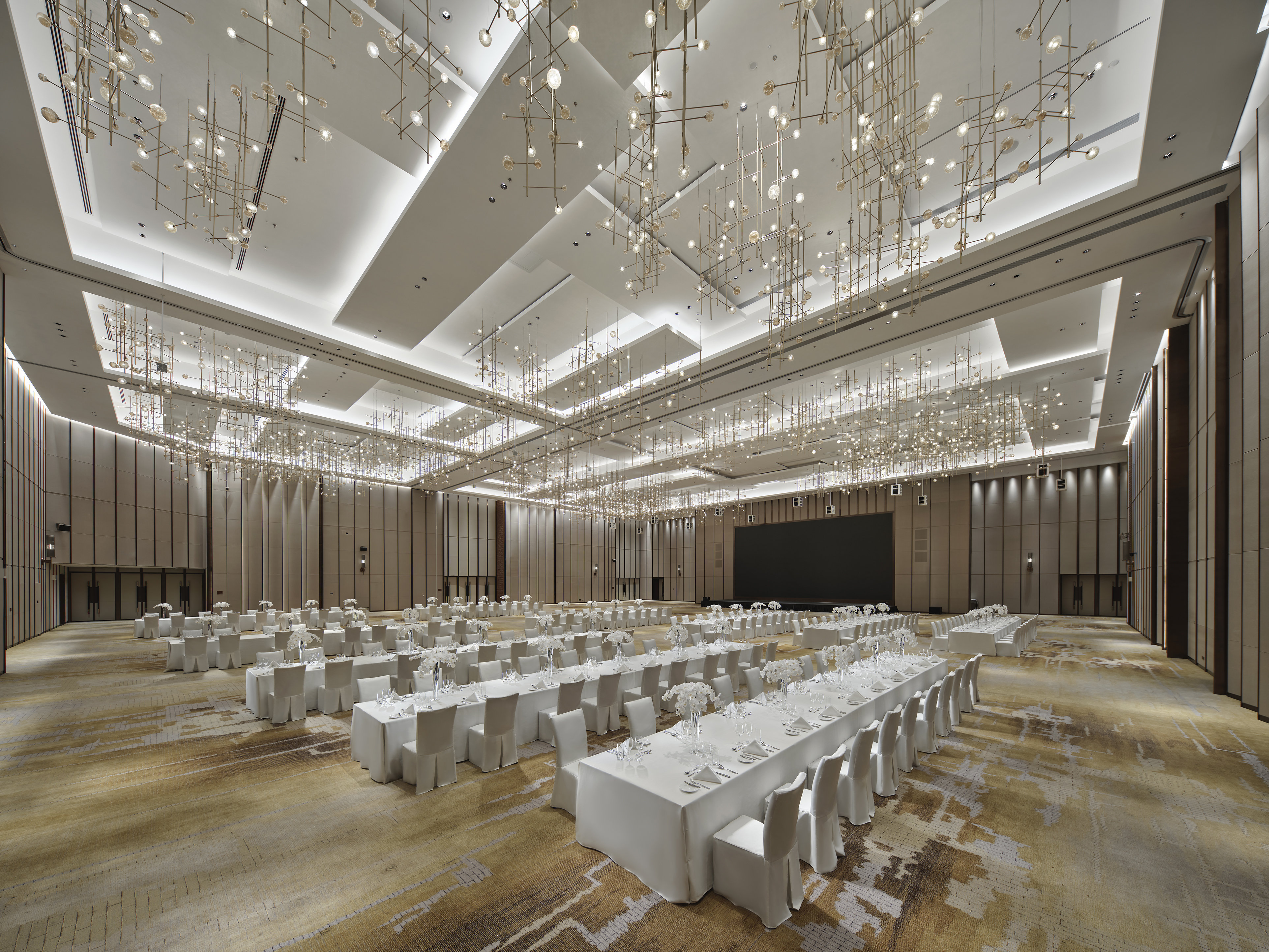 Intercontinental Dongguan 68/76