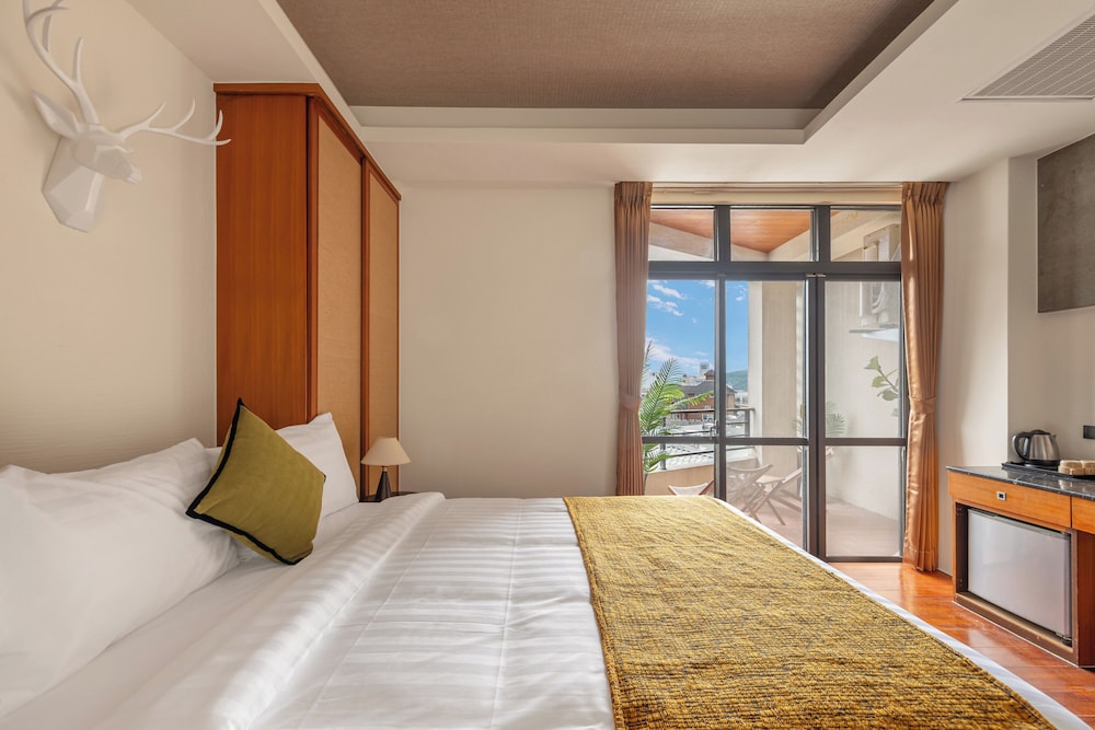 ROOM, DOUBLE BED, BALCONY