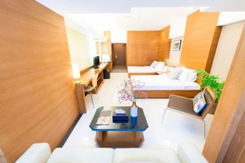 Laemtong Hotel Serviced Apartment 14/53