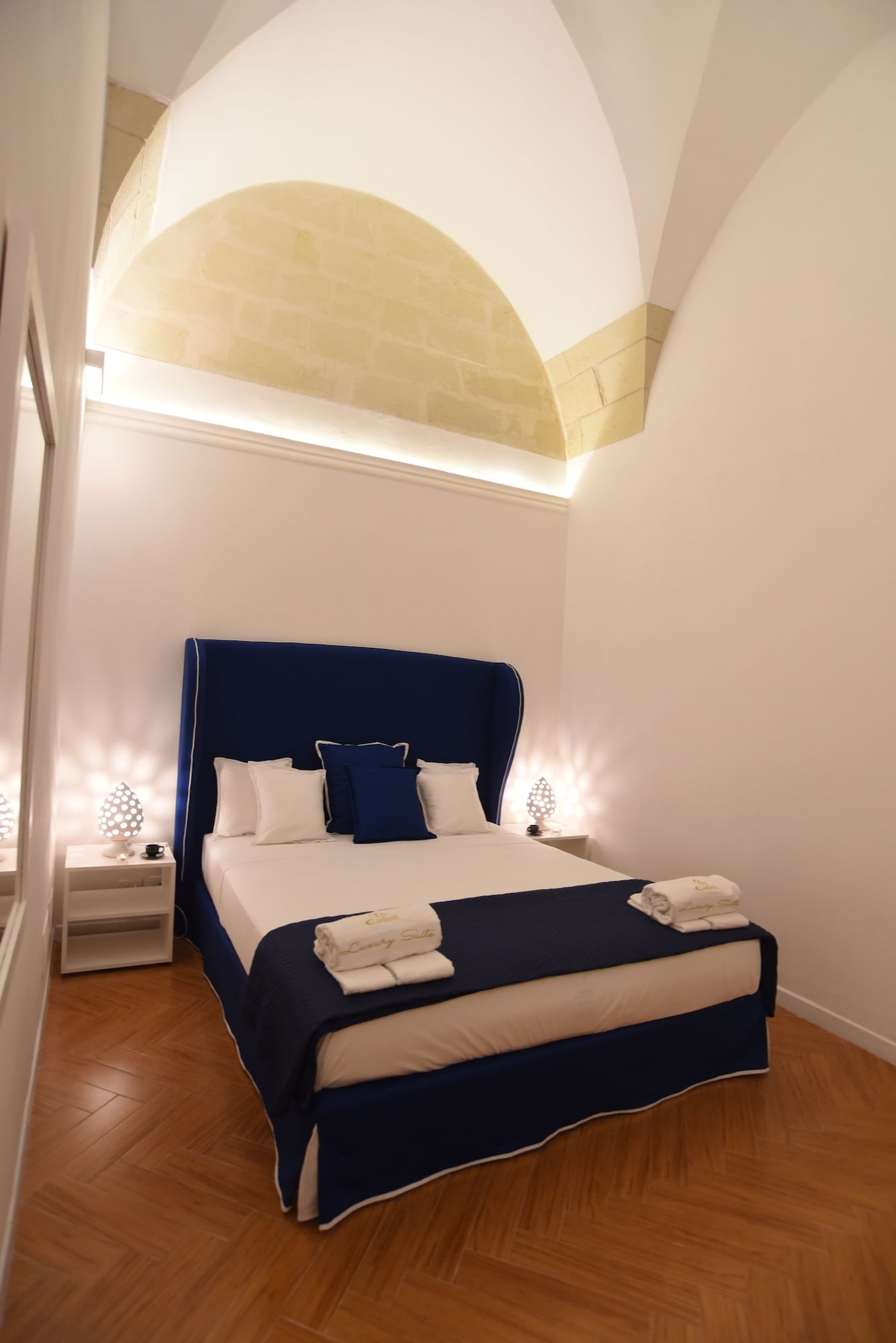 SUPERIOR, APARTMENT, QUEEN BED, SOFA