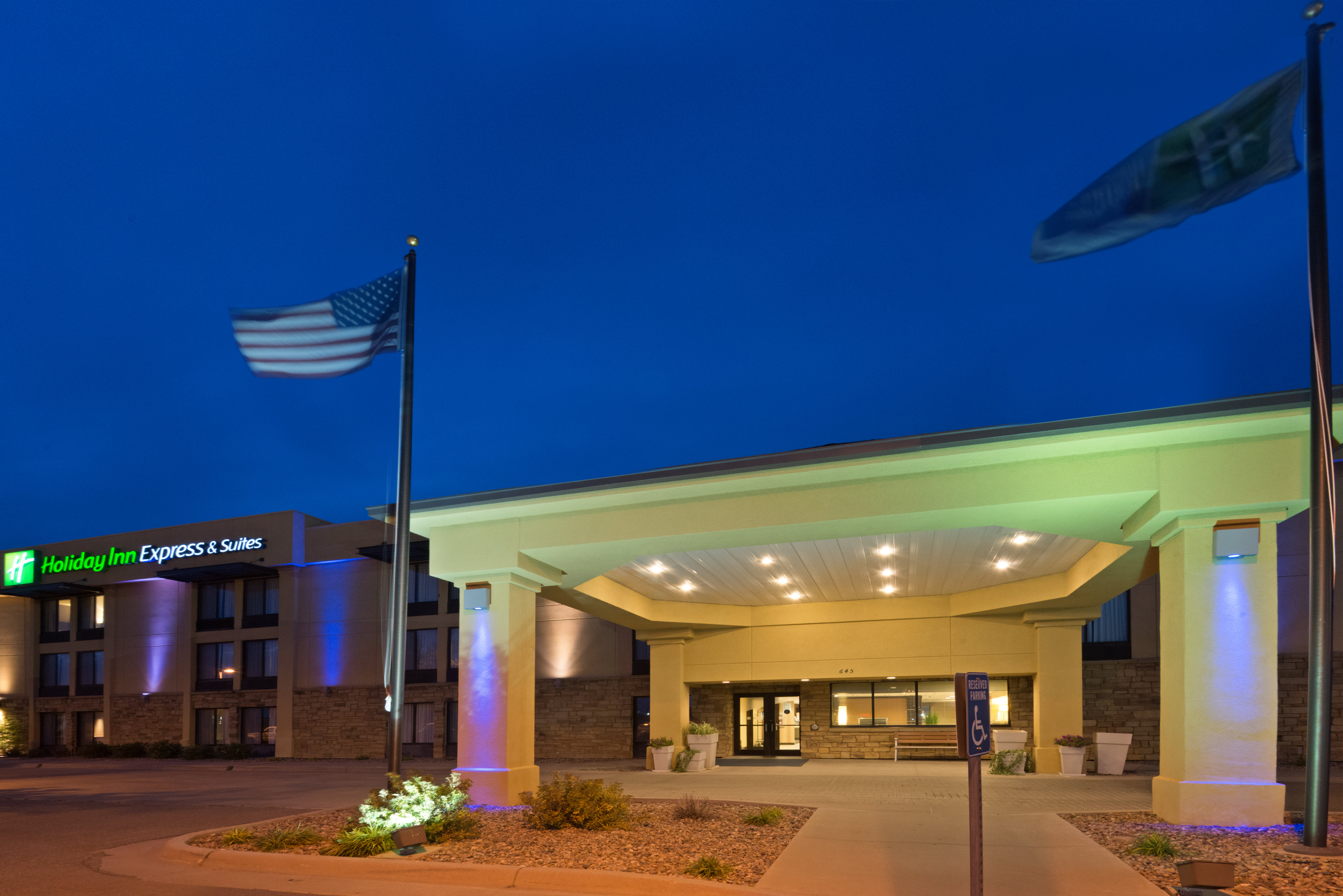 Holiday Inn Express Hotel Suites Colby 2/60