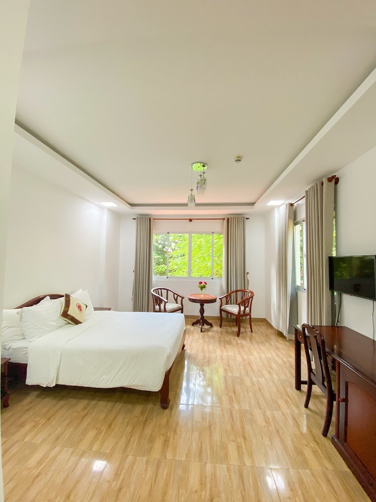 Tan Son Nhat Con Dao Resort 26/69