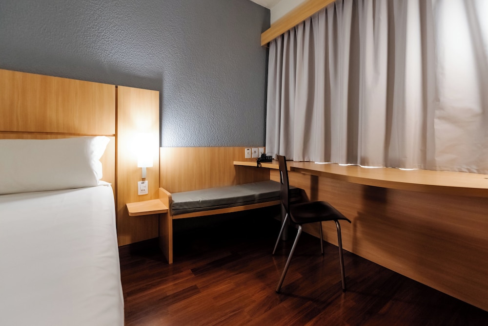 Ibis Blumenau 34/66