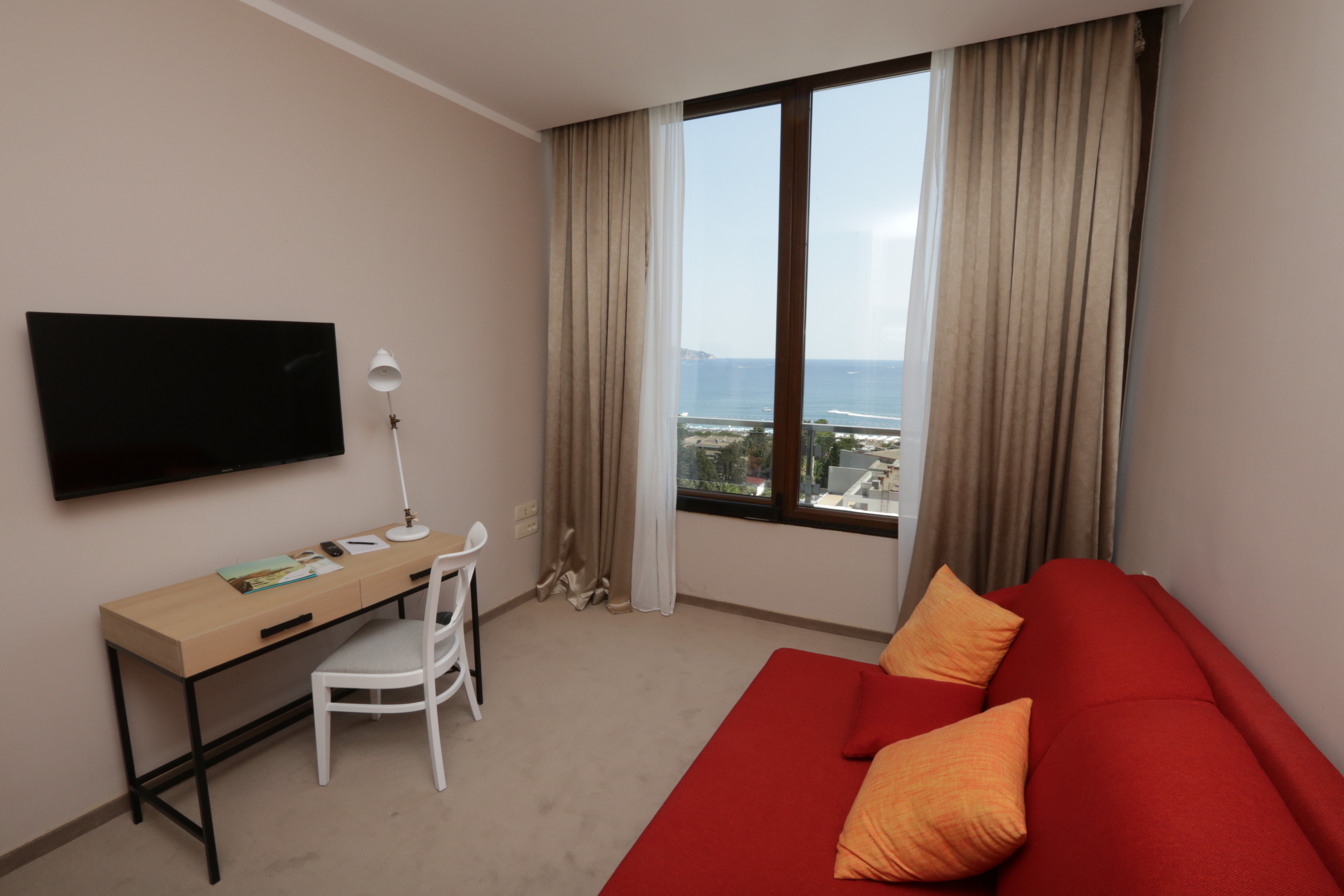 Tara Hotel 57/81