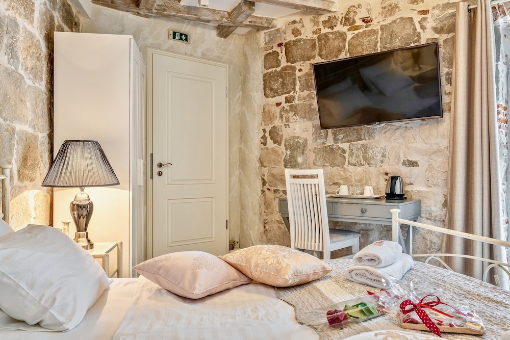 Historic Plaza Varos Split - Adults Only 43/57