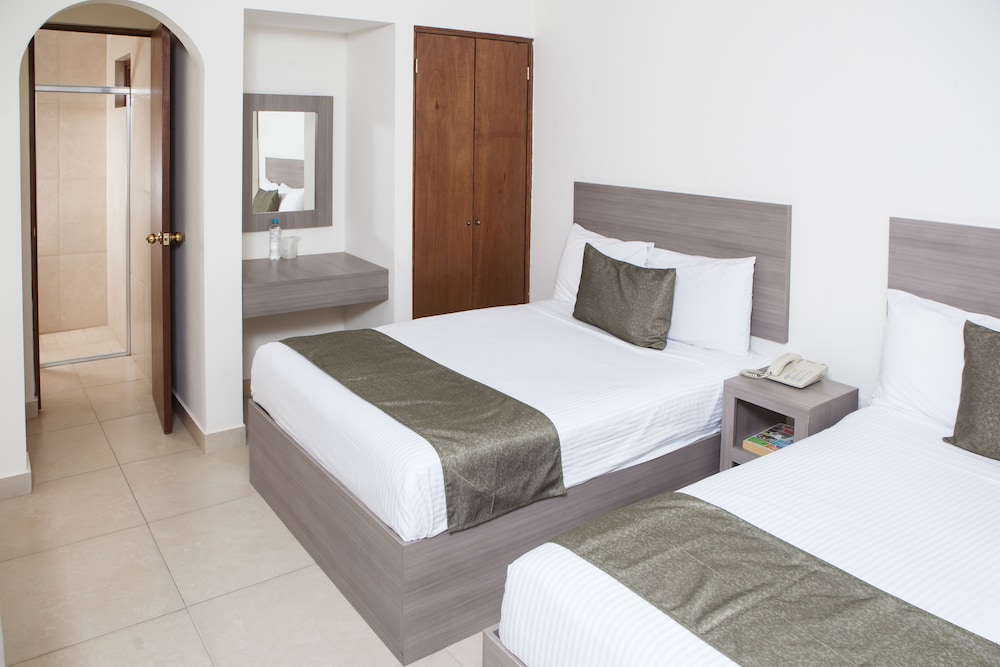 Hotel La Riviera 13/39