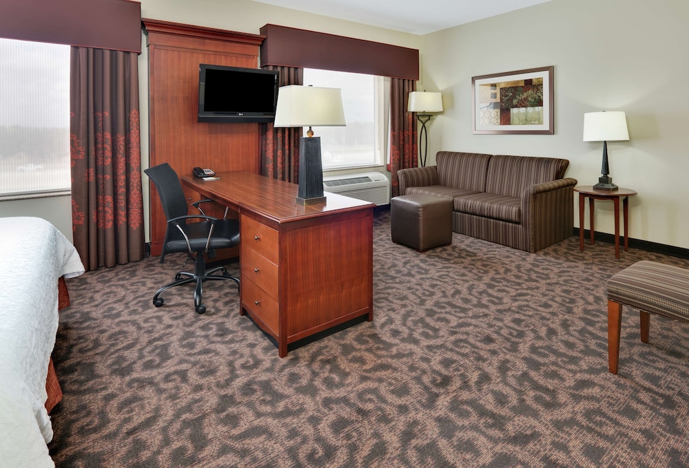 Hampton Inn and Suites Fort Worth/Forest Hill 38/46