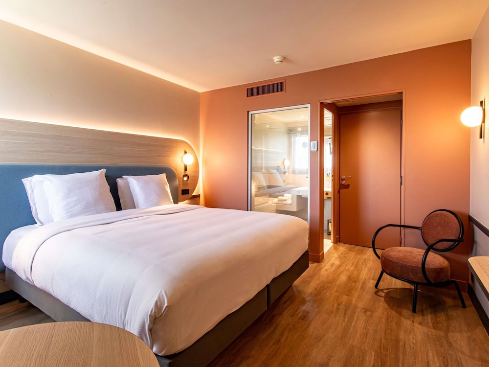 Mercure Angouleme Hotel de France 25/72