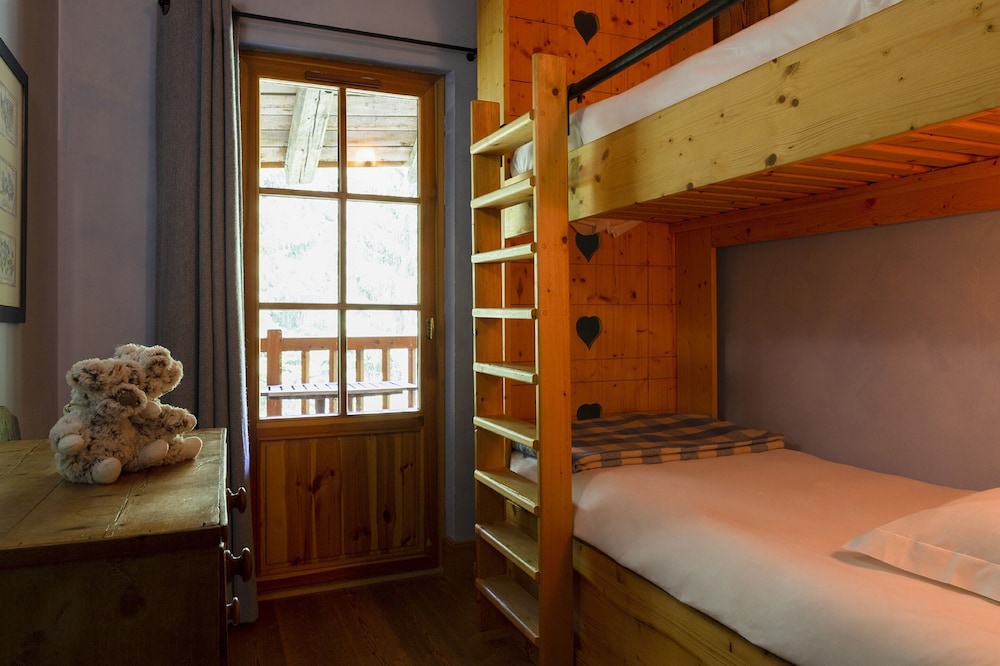 Chalet-Hotel La Ferme du Chozal, The Originals Relais (Hotel-Chalet de Tradition) 23/69