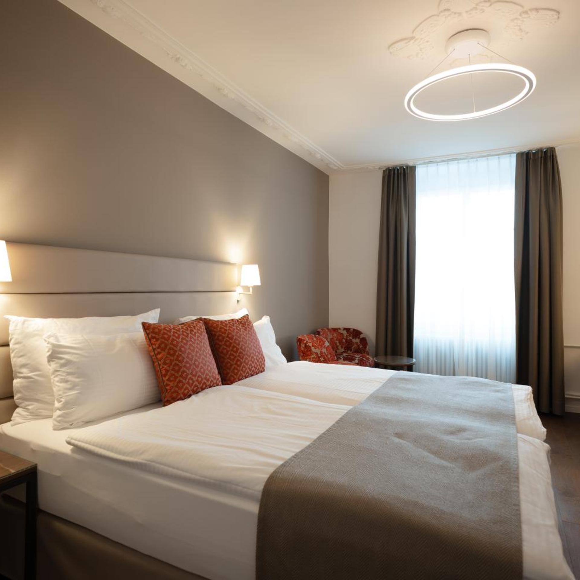 Bridge, Double Bed, Cathedral Bridge View, Balcony