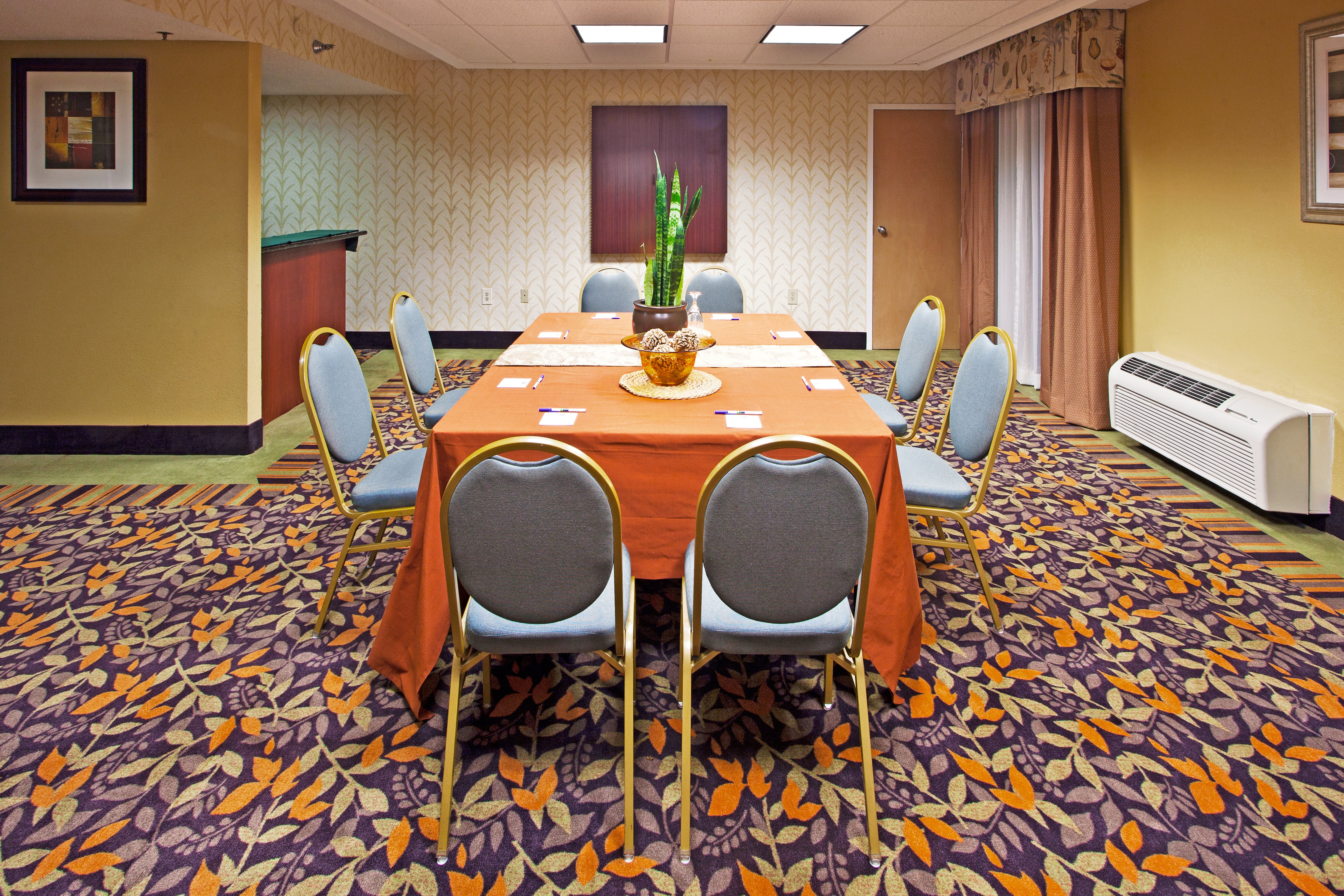 Holiday Inn Express Clearwater East Icot Center 73/78