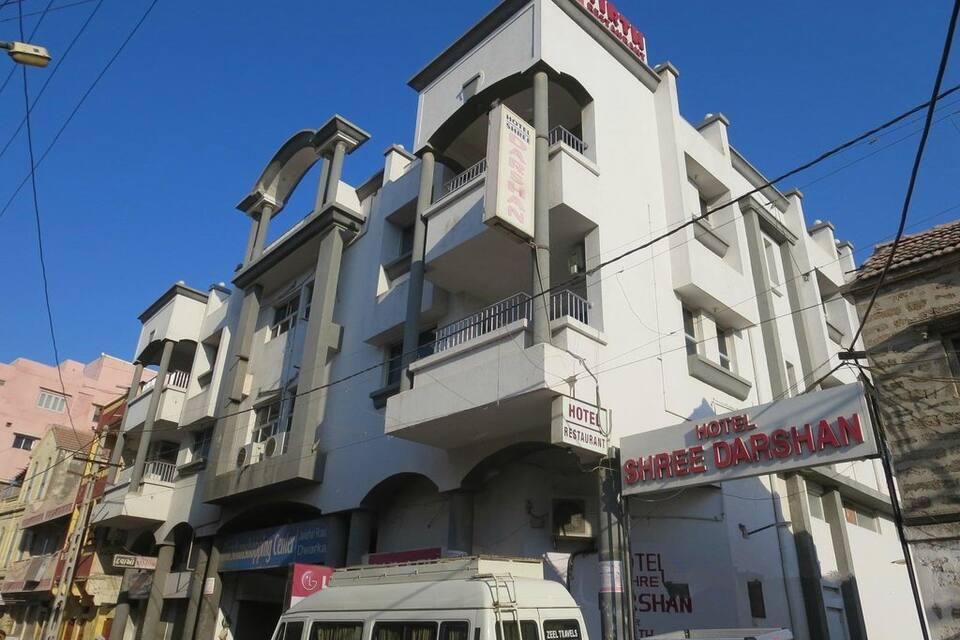 Hotel Shree Darshan 3/9