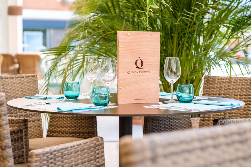 Plaza Santa Ponsa Boutique - Adults Only 61/73