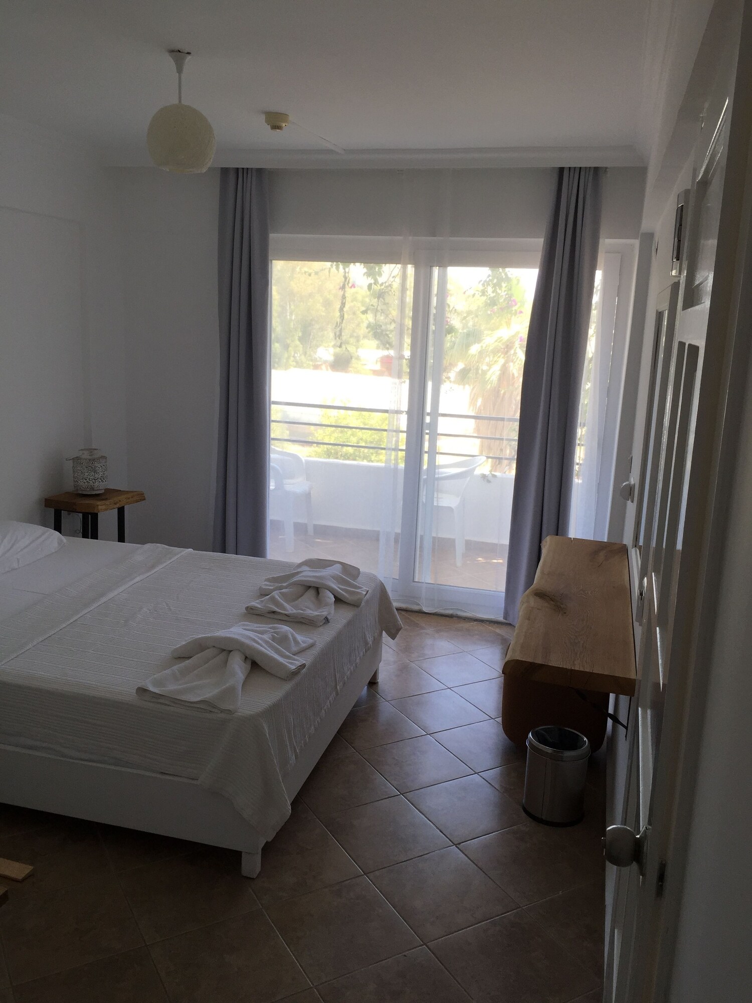 STANDARD, DOUBLE OR TWIN BED