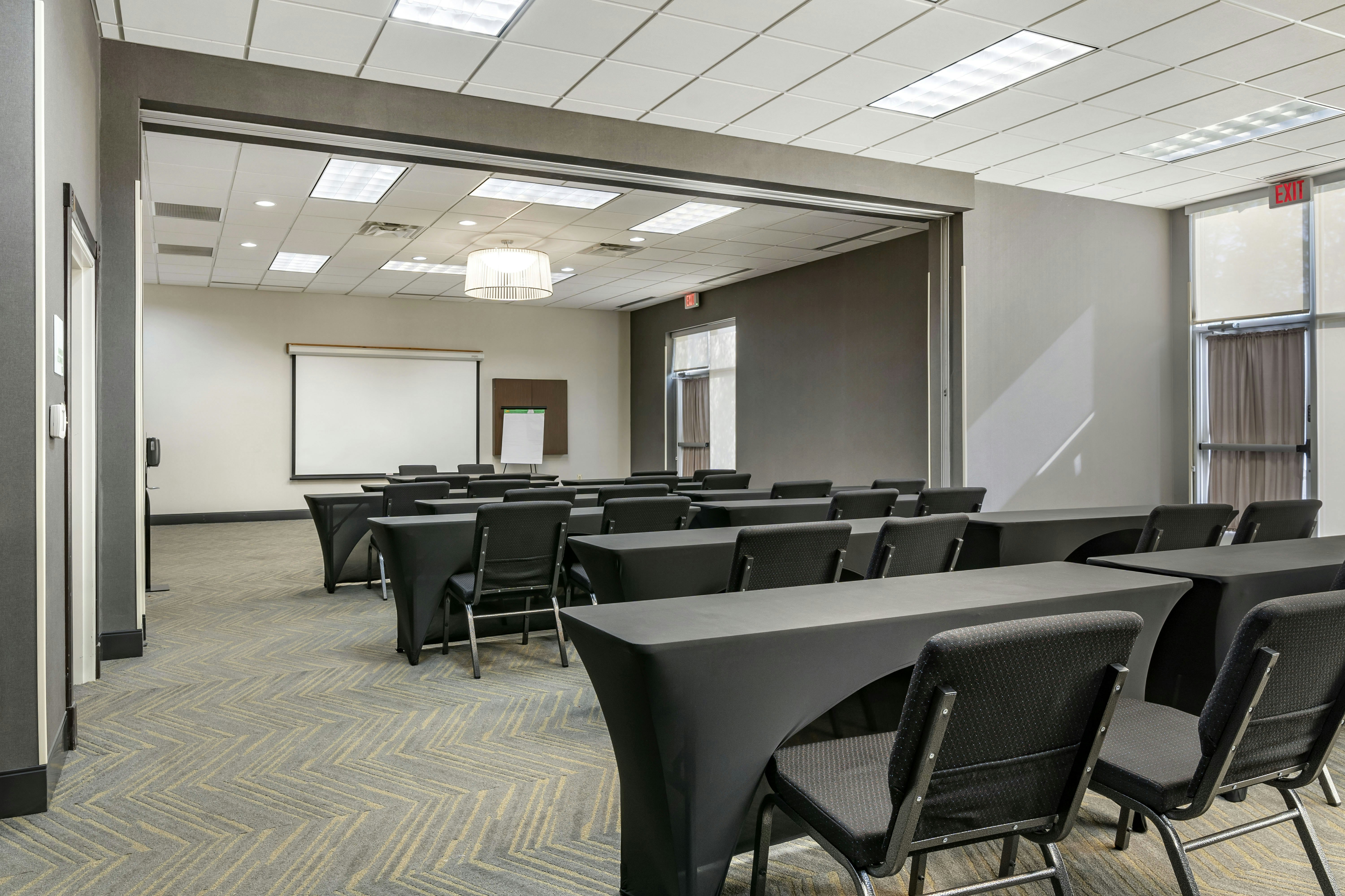 Holiday Inn Louisville Airport South 54/62