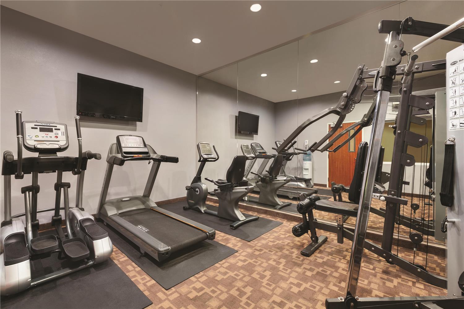 Best Western Plus Peppertree Inn At Omak 22/45