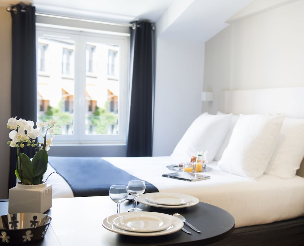 Suites Et Hotel Helzear Etoile 22/56