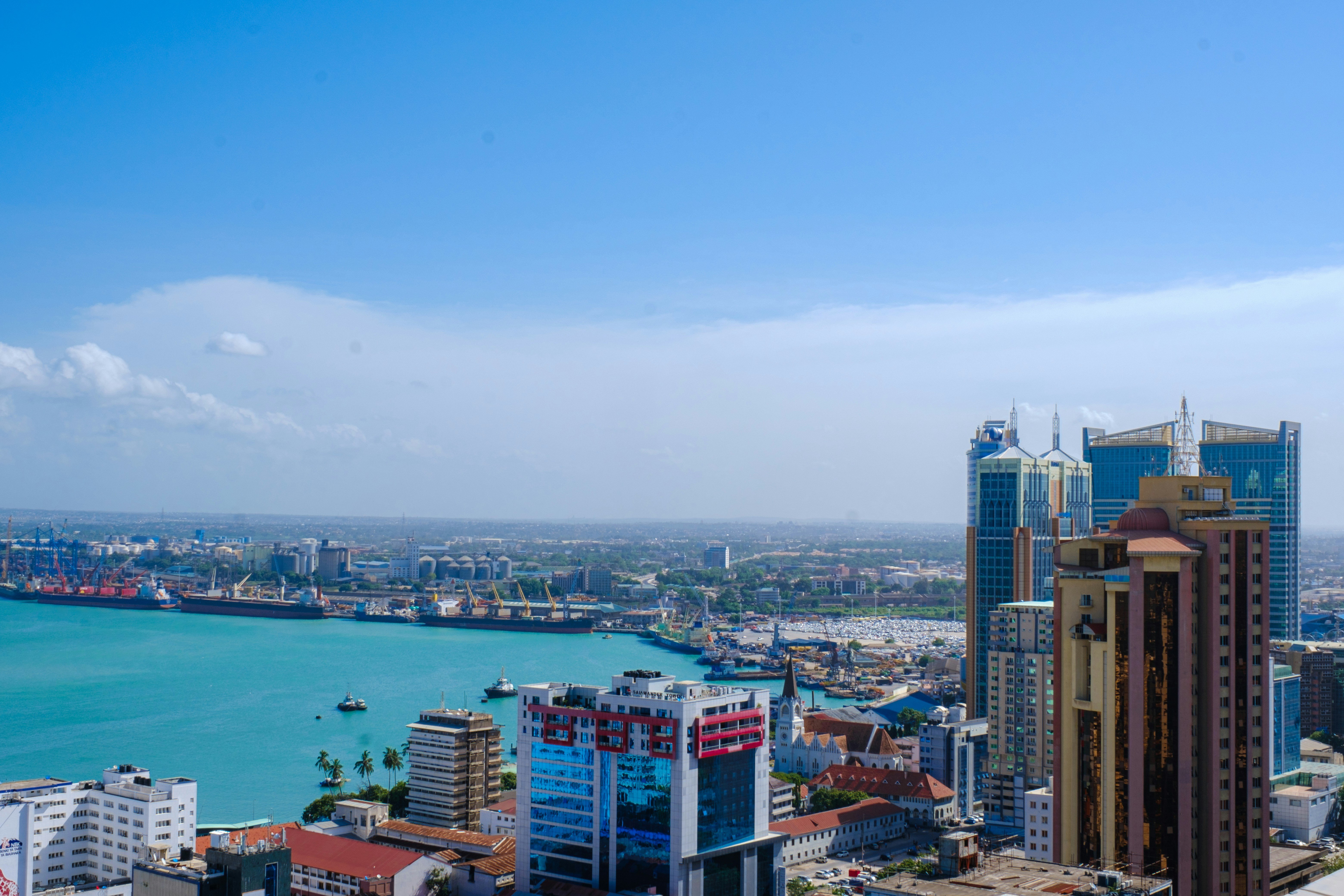Holiday Inn Dar Es Salaam City Center 73/76