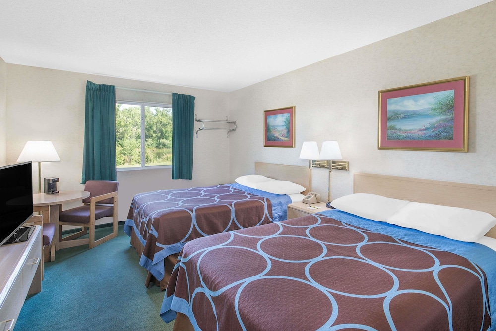Super 8 By Wyndham Canandaigua 9/23