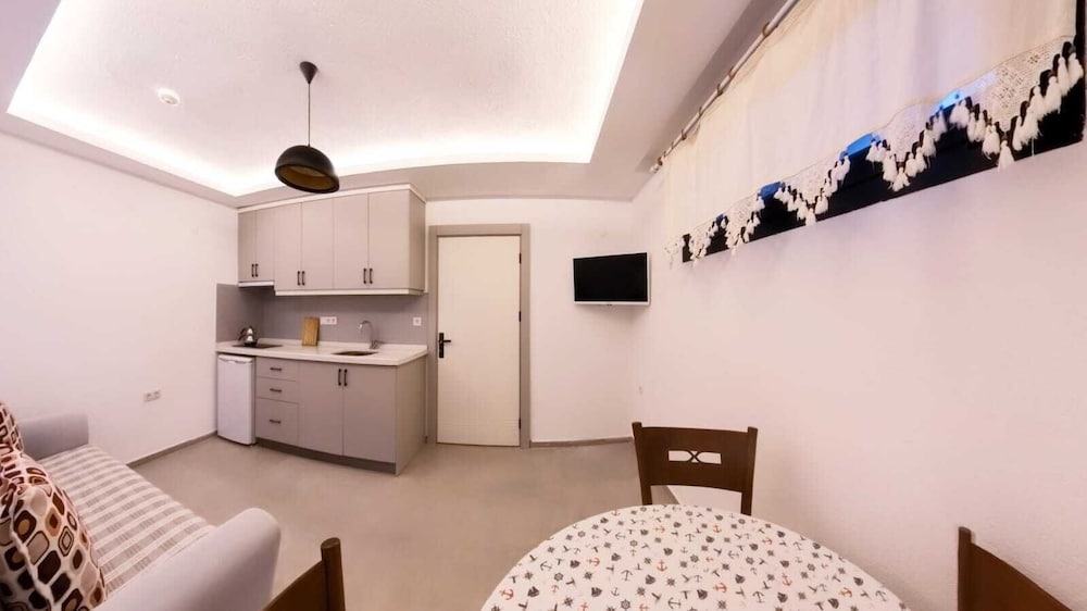 Derin Apart Hotel 24/33