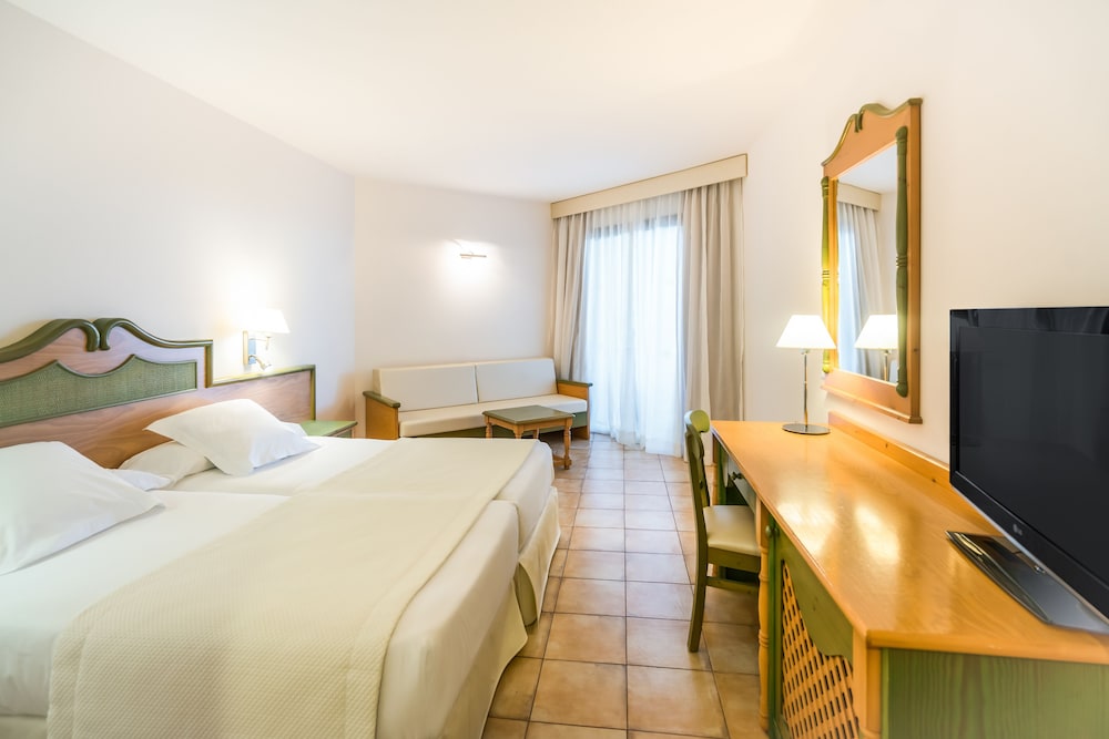 Iberostar Waves Playa Gaviotas 10/50