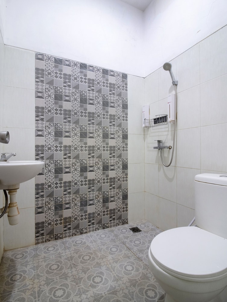 OYO 3283 Bwalk Hotel 39/40
