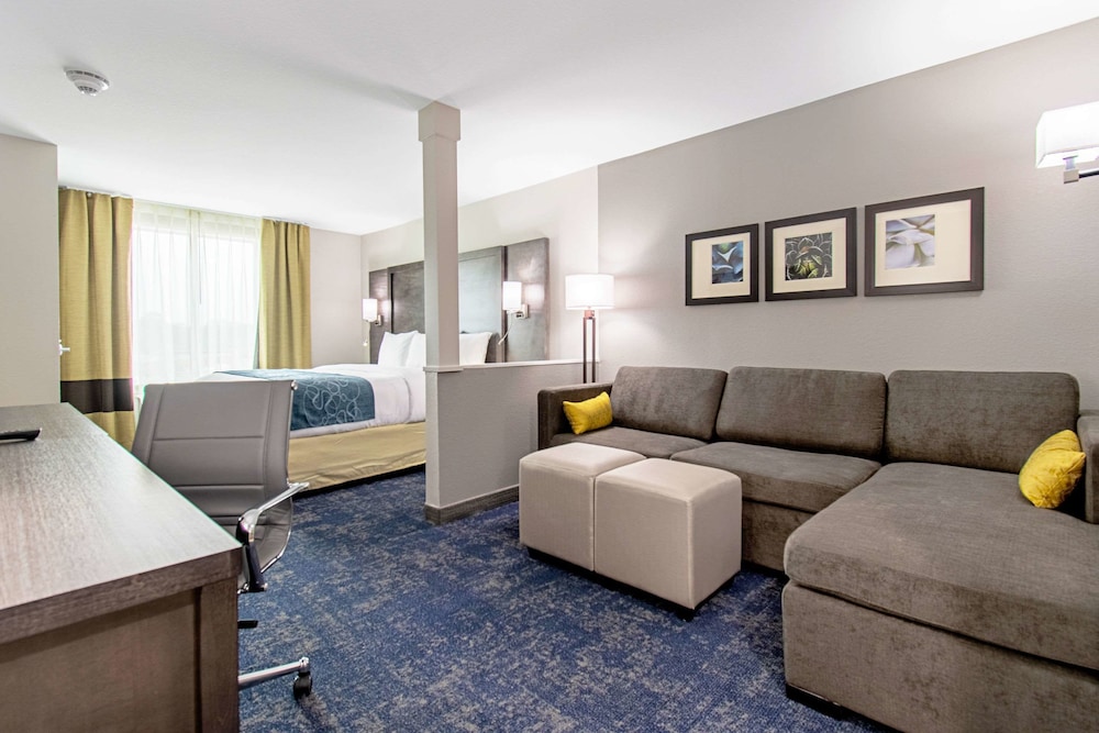 Comfort Suites Humble Houston IAH 26/43