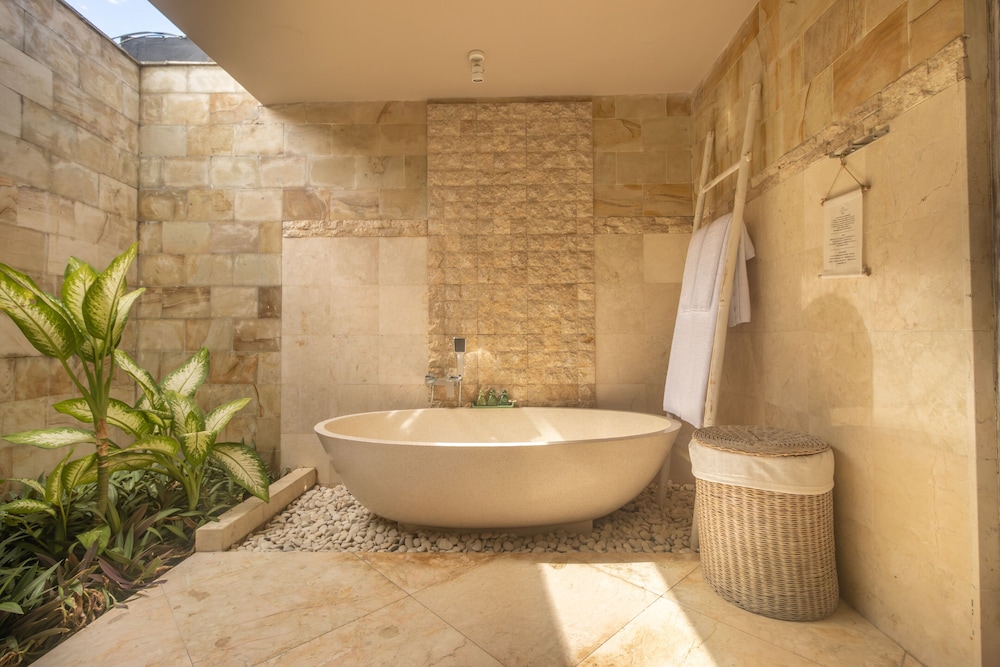 The Royal Purnama Art Suites and Villas - Adults Only 50/50